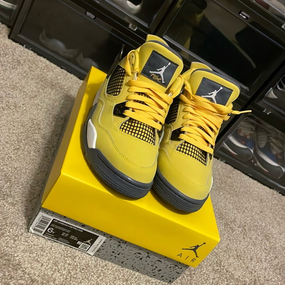Tour Yellow 4s. Big Boy 6Y. Brand New, Never Worn.